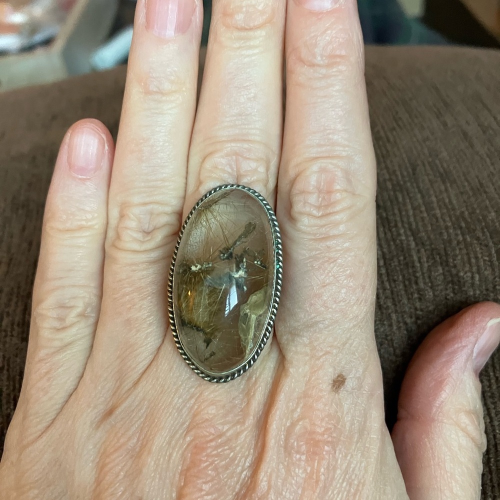 Quartz silver ring